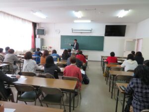 El centro educativo un entorno de valores, creatividad y pensamiento crítico