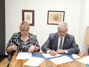 Convenio con el Colegio Oficial de Docentes de Costa Rica