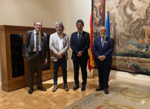 Acuerdo tripartito entre el Consejo General del CDL España, el Ministerio de Educación y la UAM para investigar la realidad docente en España.