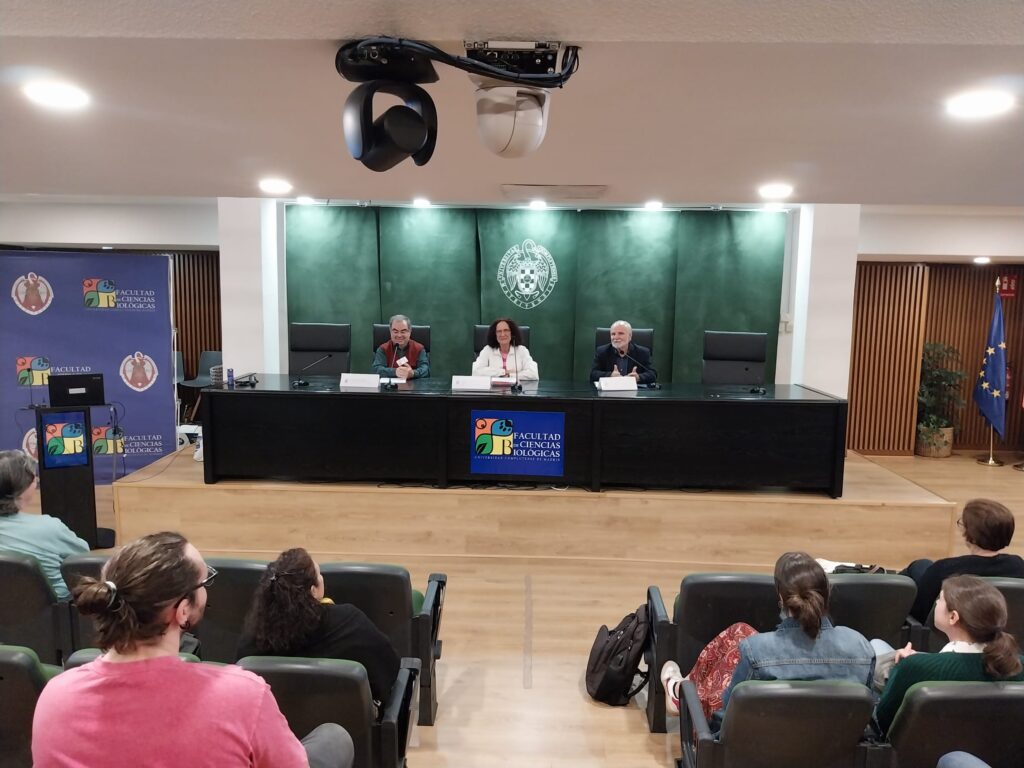 Mesa presidencial durante el acto de clausura del IX Congreso Internacional de Docentes de Ciencia y Tecnología.